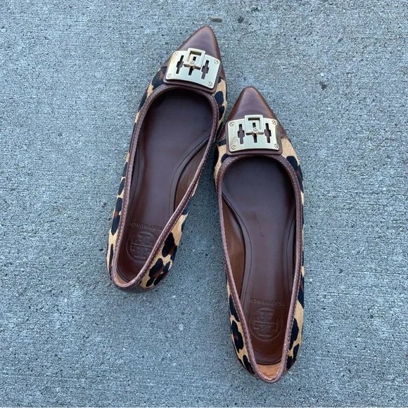 Tory Burch Leopard Print Flats with Gold Accents - Picture 4 of 10